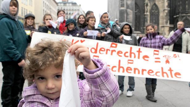 Kinderrechte sind Menschenrechte - Aktion am Wiener Stephansplatz (2010)