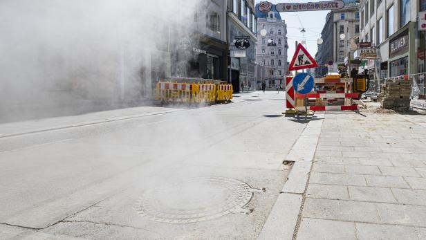 Die Baustelle zwischen Burggasse und Mariahilfer Straße stand im April wegen des Coronavirus kurzzeitig still.