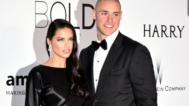 Adriana Lima und Joe Thomas bei der amfAR-Gala in Cannes.