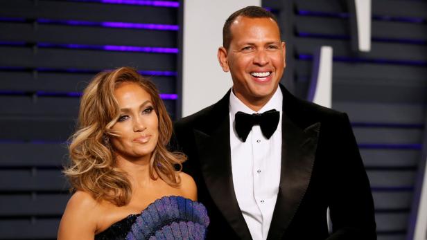 Alex Rodriguez über Drive-Through-Hochzeit mit J-Lo: "Wäre billiger"