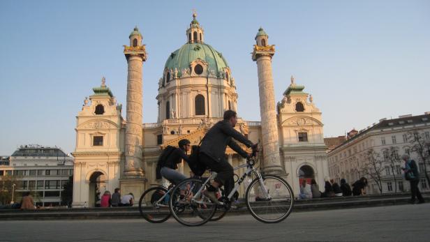 Wien, Karlsplatz: Eine Stadt auf dem Weg zur Rad-Metropole