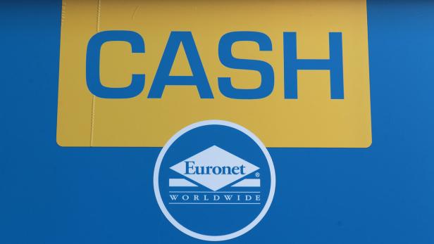 Bankomat Der Bankomat-Betreiber Euronet führt in Österreich Gebühren ein. Kunden wird bei einer Behebung 1,95 Euro verrechnet, Bankomat Stephansplatz. Wien, 12.07.2016.