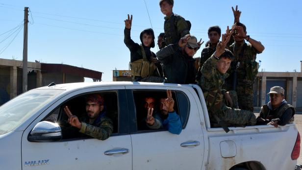 Innenministerium fahndet nach 103 IS-Kämpfern aus Österreich