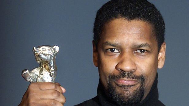 Wieder einmal lebt der Film von der hervorragenden schauspielerischen Leistung von Denzel Washington. Wie in vielen Filmen, wird auch hier das Rassenproblem behandelt. Washington erhielt für seine Leistungen im Jahr 2000 den Golden Globe Award und den Silbernen Bären.