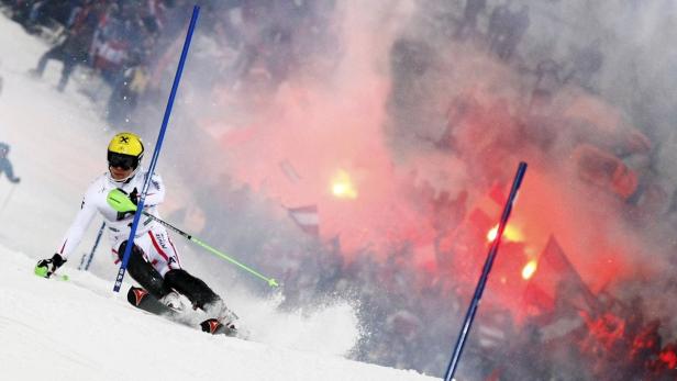 Heimspiel: Slalom-Zampano Marcel Hirscher wird statt am Sonntag schon am Freitag über den Kitzbüheler Ganslernhang brausen, die Fanmassen werden trotzdem in die Gamsstadt strömen.