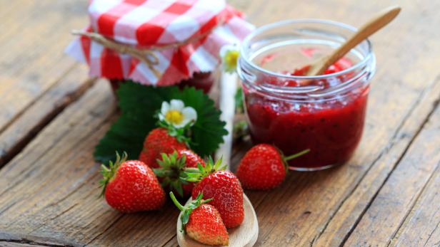 Erdbeer-Marmeladen: zu viel Zucker und oft zu viel Pestizide