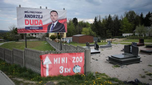 Polen: Wahlen als Polit-Farce mit "einem bösen Buben"