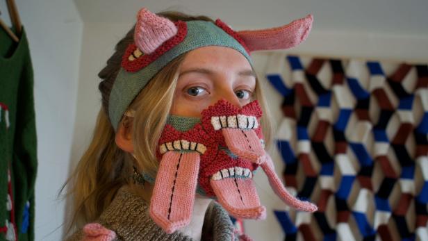 Coronavirus: Isländische Designerin entwirft Grusel-Masken