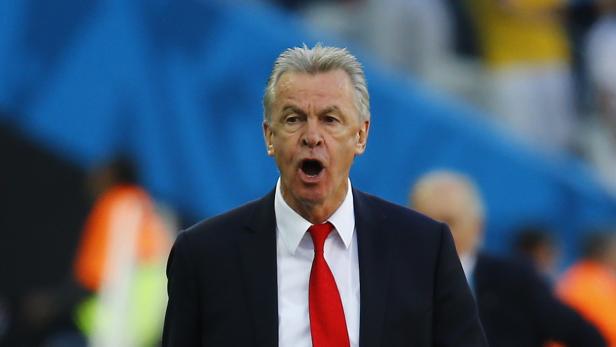 Der Schweizer Trainer Ottmar Hitzfeld schreit in der Verlängerung während des WM-Achtelfinalspiels 2014 gegen Argentinien in der Corinthians-Arena in Sao Paulo.