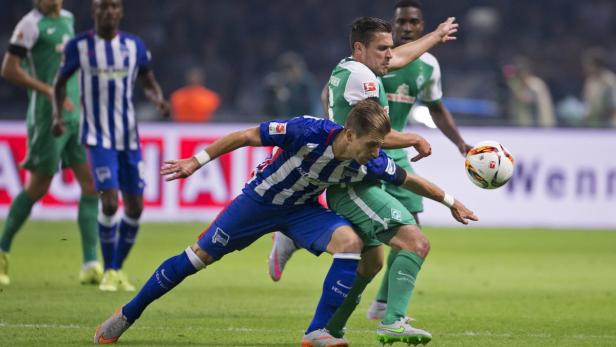 Zlatko Junuzovic (r.) und Werder Bremen spielten am Freitag in Berlin 1:1-Unentschieden.