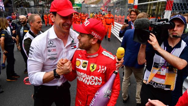 Mercedes-Teamchef Toto Wolff und Sebastian Vettel
