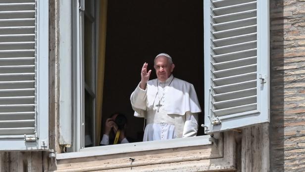 Corona-Lockerungen: Papst begrüßt Neustart der Gottesdienste
