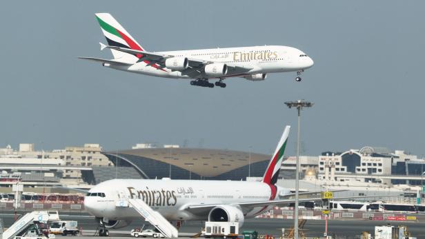 Emirates streicht etwa ein Drittel seiner Jobs