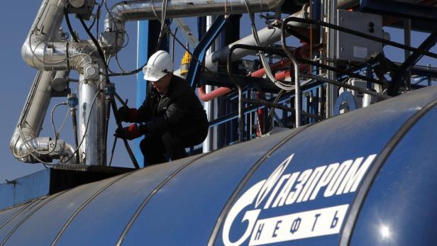 Gazprom bohrt in der Arktis nach Erdöl. Aufgrund der extremen Bedingungen wie ...