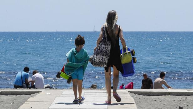 Italiener eröffnen das Strandleben - und hoffen bald auf Gäste