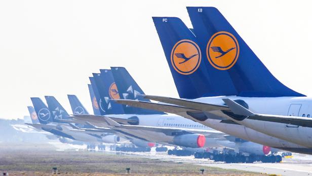 Germany and Lufthansa negotiate rescue deal