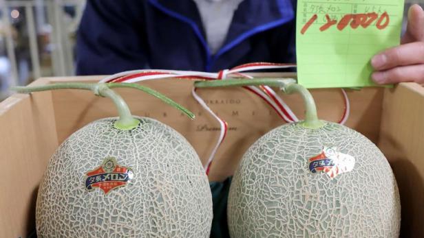 Schnäppchen: Japaner versteigerten zwei Melonen für 1.000 Euro