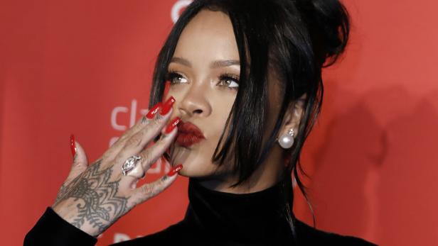 Rihanna bedankt sich bei Fans: "Gott hat mich zu euch geführt"