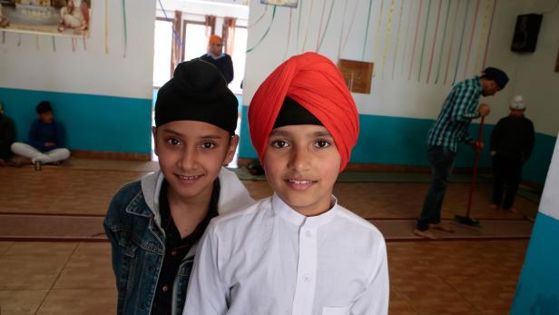 Sikhs mit Turban.