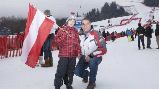 Fabio und Vater Hannes Carbonari sind aus Oberösterreich angereist. Sie sind froh, dass sie aufgrund der Programmänderung den Slalom sehen werden