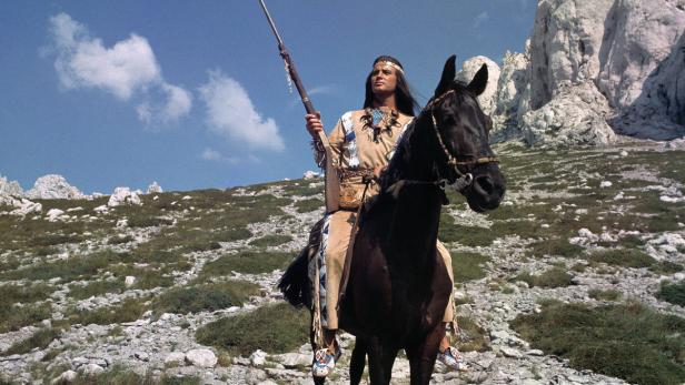 Pierre Brice: Der Inbegriff des stolzen Apachen-Häuptlings