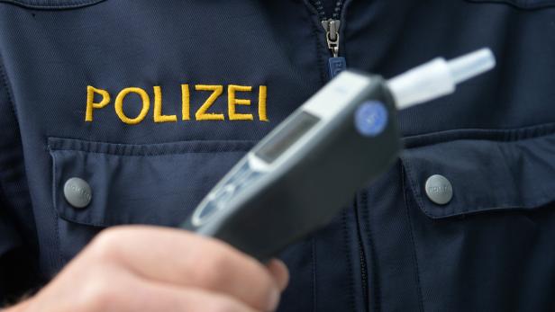Alkoholkontrolle (Symbolfoto)