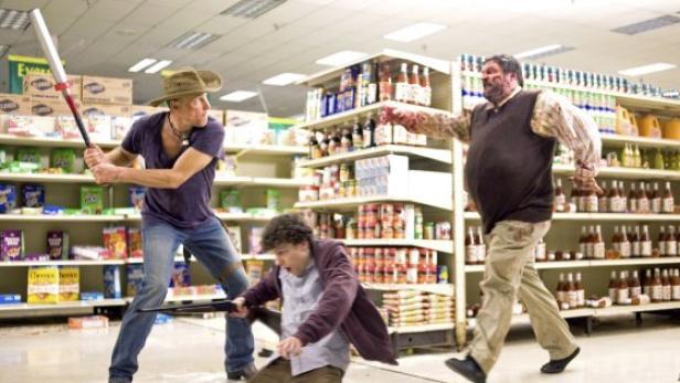 Tallahassee (Woody Harrelson) und Columbus  (Jesse Eisenberg) versuchen gemeinsam Zombieland zu überleben