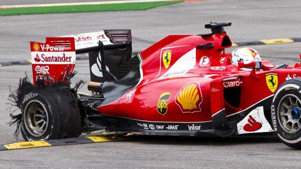 Sebastian Vettel platzte eine Runde vor dem Ziel bei voller Fahrt der rechte Hinterreifen.