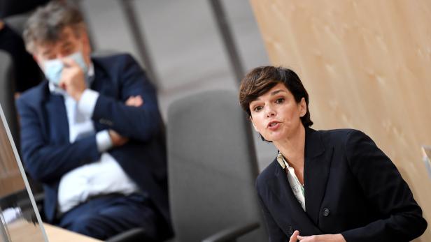 SPÖ-Chefin Pamela Rendi-Wagner wirft der Regierung Untätigkeit bei der Bekämpfung der Arbeitslosigkeit vor.