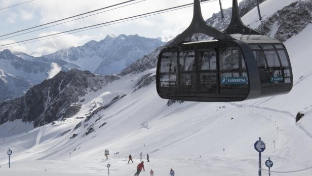 Mangelnder Abstand: Tiroler Bergbahnen geben Gästen die Schuld