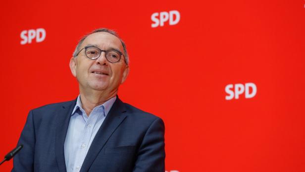 SPD-Chef: Autoprämie nur bei Umstieg auf E-Auto