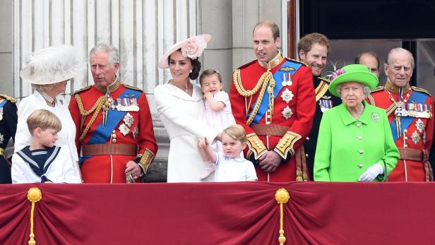 Nach Corona-Infektion: Queen beruft seltenes Familien-Treffen ein