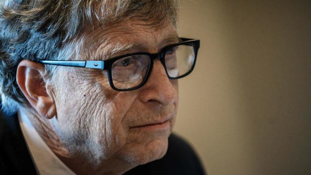 Bill Gates heckt laut Rechtsextremen und Esoterikern dauernd finstere Pläne aus.
