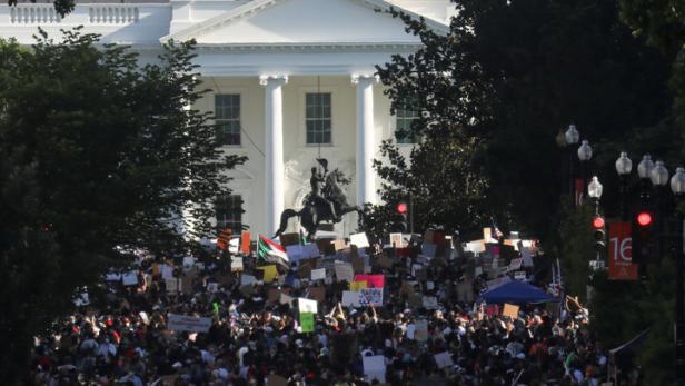 Groß-Demo vor dem Weißen Haus