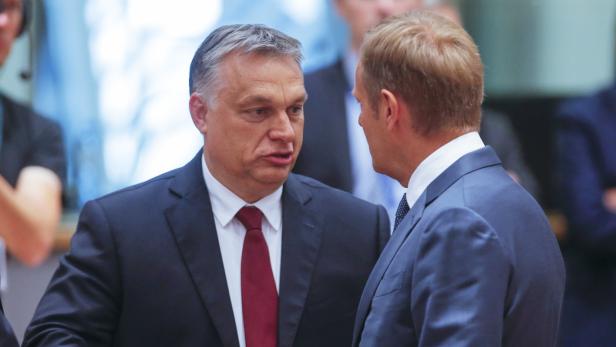 Orban und Tusk im Juni 2018.
