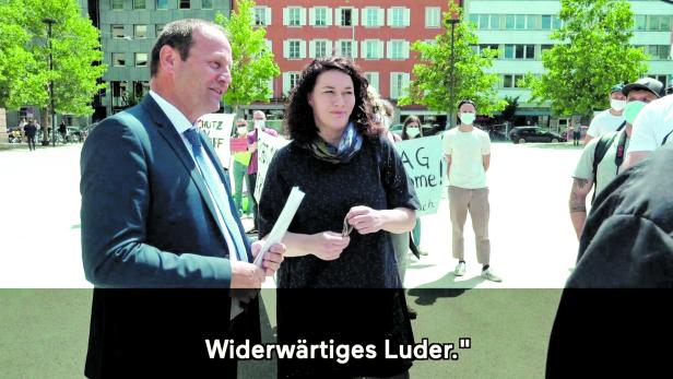 ÖVP-Landesrat Geisler bei Petitionsübergabe von WWF