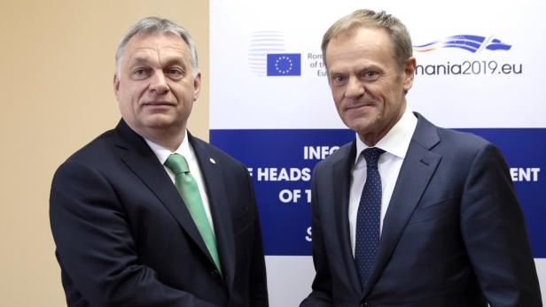 Ungarns Premier Viktor Orban und EVP-Präsident Donald Tusk