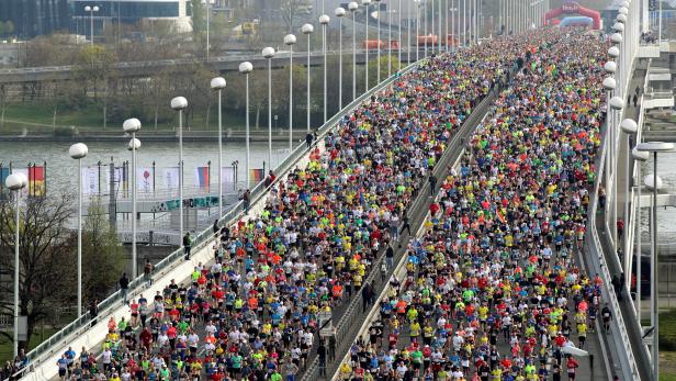 Tausende Läufer nehmen am Vienna City Marathon 2019 teil.