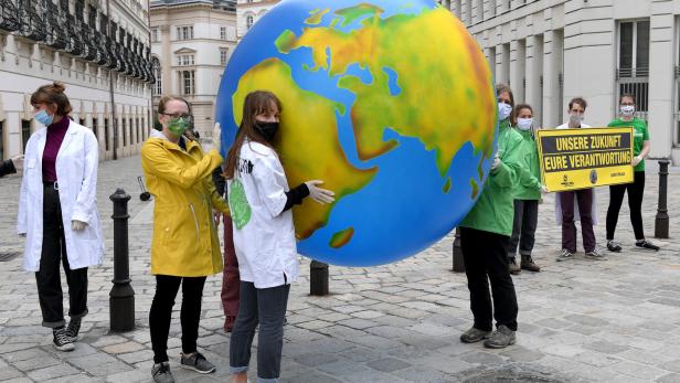 Regierungsklausur: Umweltaktivisten pochen auf Klimaschutz