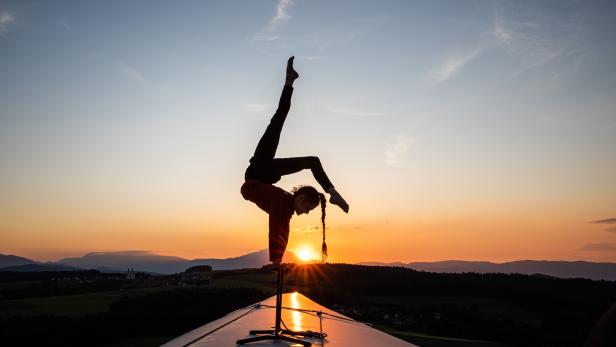 Lichtenegg: Akrobatik am Windrad