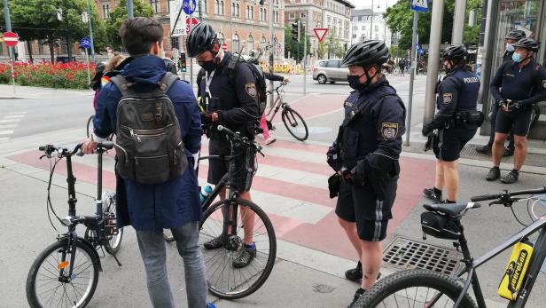 Fahrradpolizei: Schikane für Radfahrer oder Polizisten zum Anfassen?
