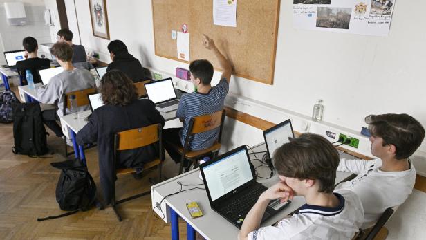 Jackpot für Hersteller: 320.000 Laptops für Schule 4.0 gesucht
