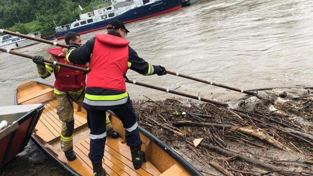 Dauerregen sorgt für Hunderte Feuerwehreinsätze
