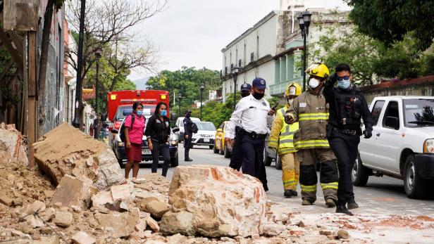 Erdbeben in Mexiko: Sechs Tote und Dutzende Verletzte