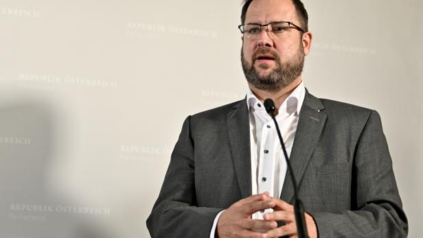 U-Ausschuss: FPÖ zeigte Leiter der "Soko Tape" an