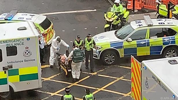 Rettungskräfte in Glasgow im Einsatz nach Messerattacke
