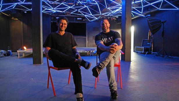 Schadi (nur mit Vornamen, li.) und Gerald van der Hint (sein DJ-Pseudonym) im Club am Donaukanal