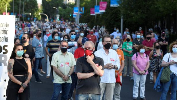 Spanier demonstrieren für gesellschaftlichen Neustart