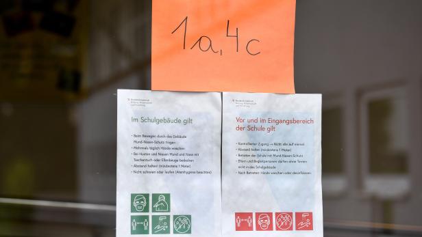 Im Herbst: Faßmann will Gurgelwasser-Test für die Schulen