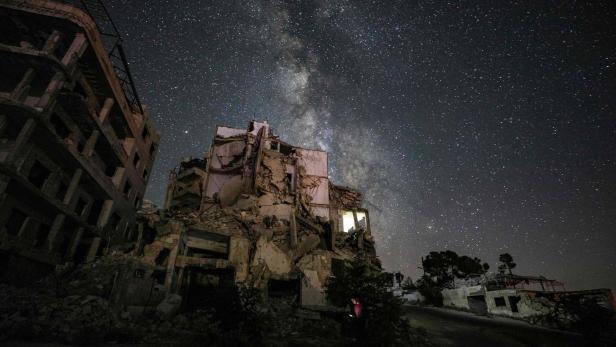 Idlib: Foto bei Nacht